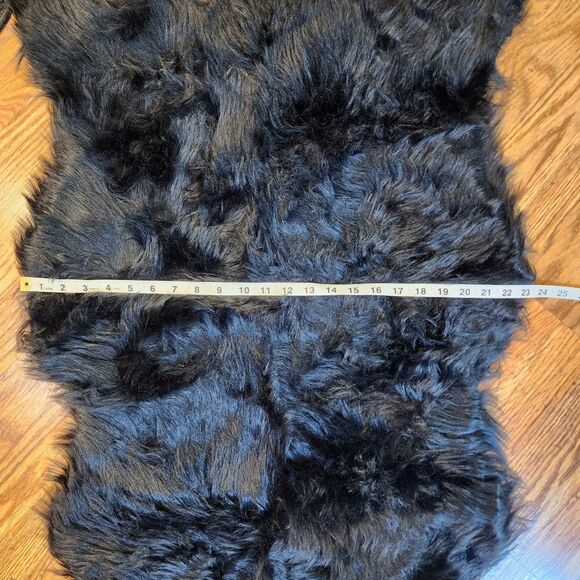 Faux Fur Black Rug, 23"x 36" Anti-Slip Fluffy Rug - Picture 6 of 7